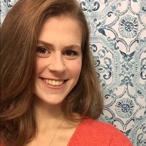 Meet your Posher, Hallie